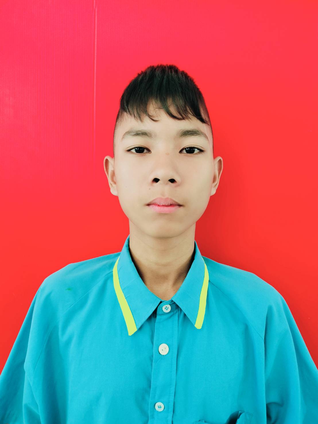 เด็กชายอิทธิพงษ์ นาเท้า