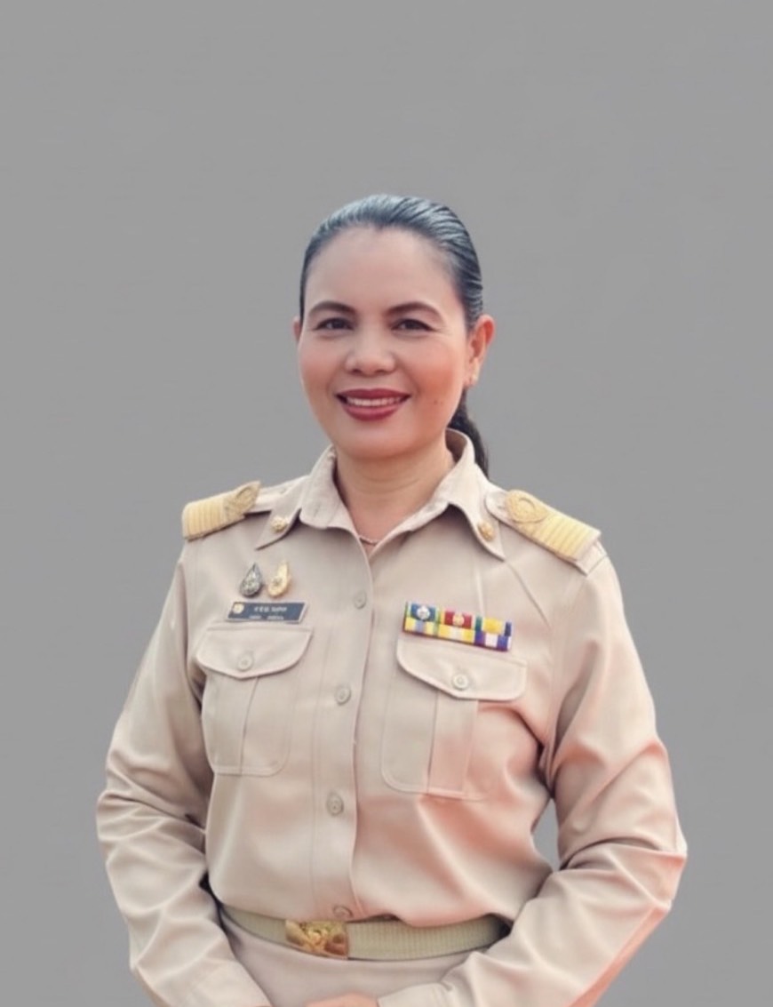 นางอุบล มีแสง