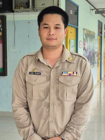 นายมโนทัศน์ รัตนพลแสนย์