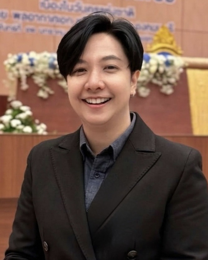 นางสาวนภัส สุขทรัพย์ศรี