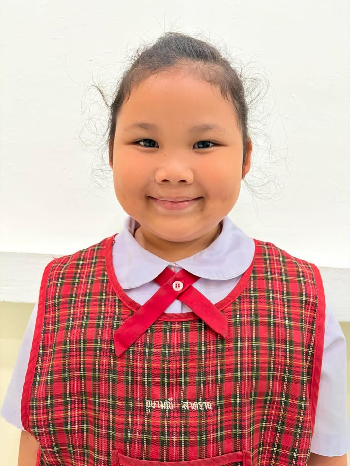 เด็กหญิงอุษามณี สังหร่าย