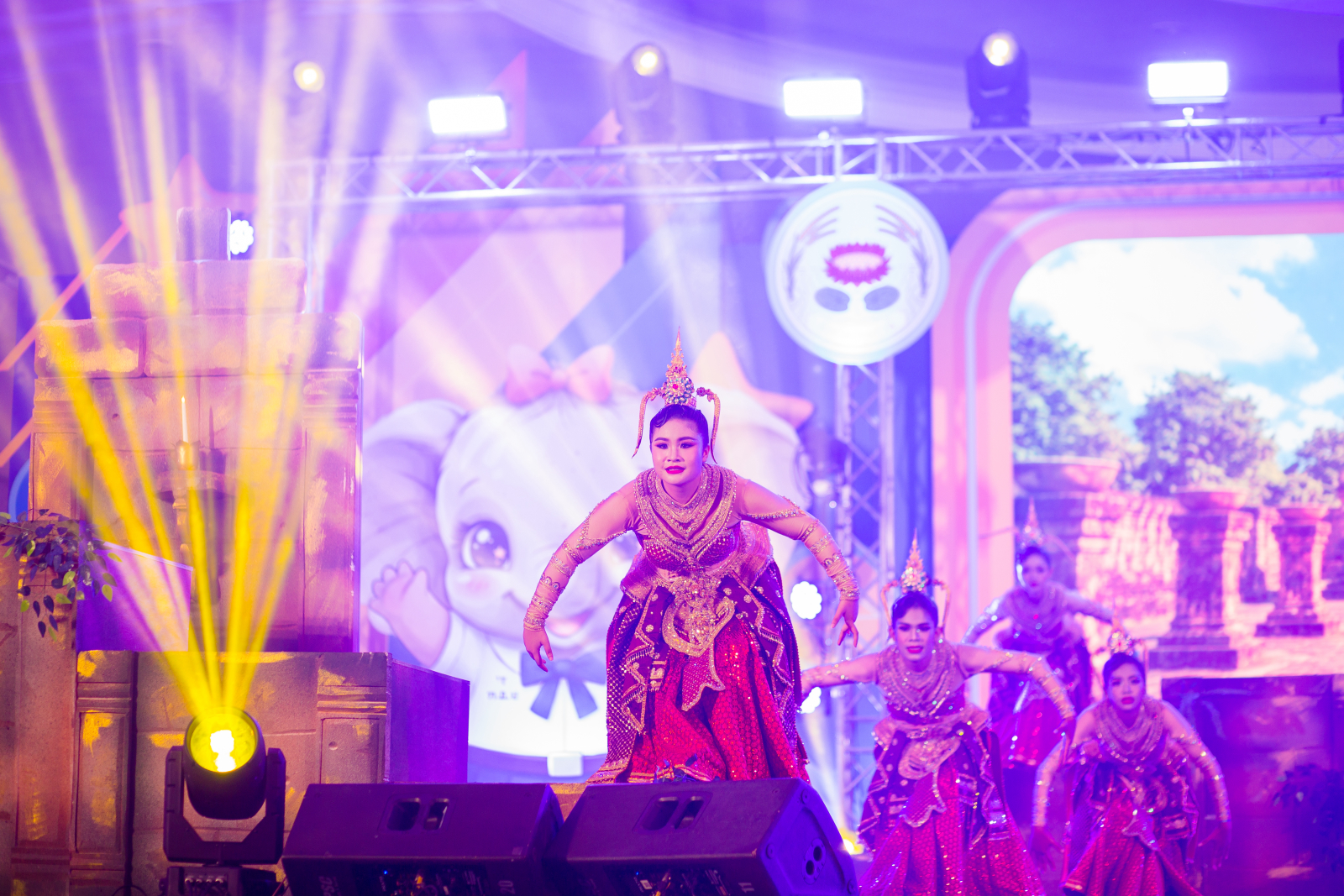 ภาพบรรยากาศการร้องเพลงพระราชนิพนธ์พร้อมจินตลีลา ระดับชั้น ม.4-6 (20/07/69)