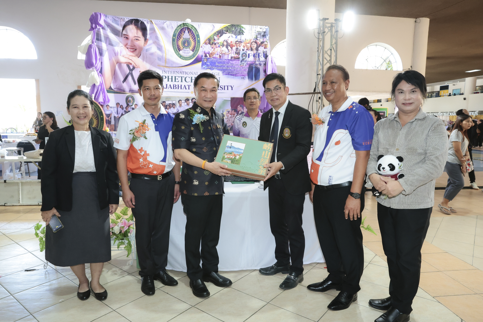ภาพบรรยากาศพิธีเปิด
