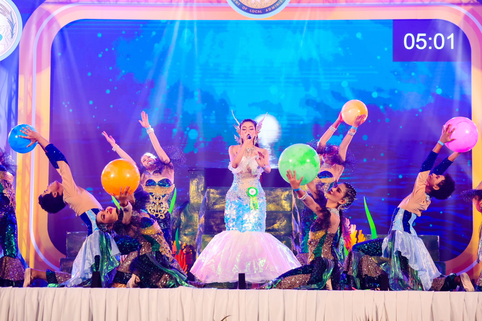 ภาพบรรยากาศการร้องเพลงพระราชนิพนธ์พร้อมจินตลีลา ระดับชั้น ม.4-6 (20/07/69)