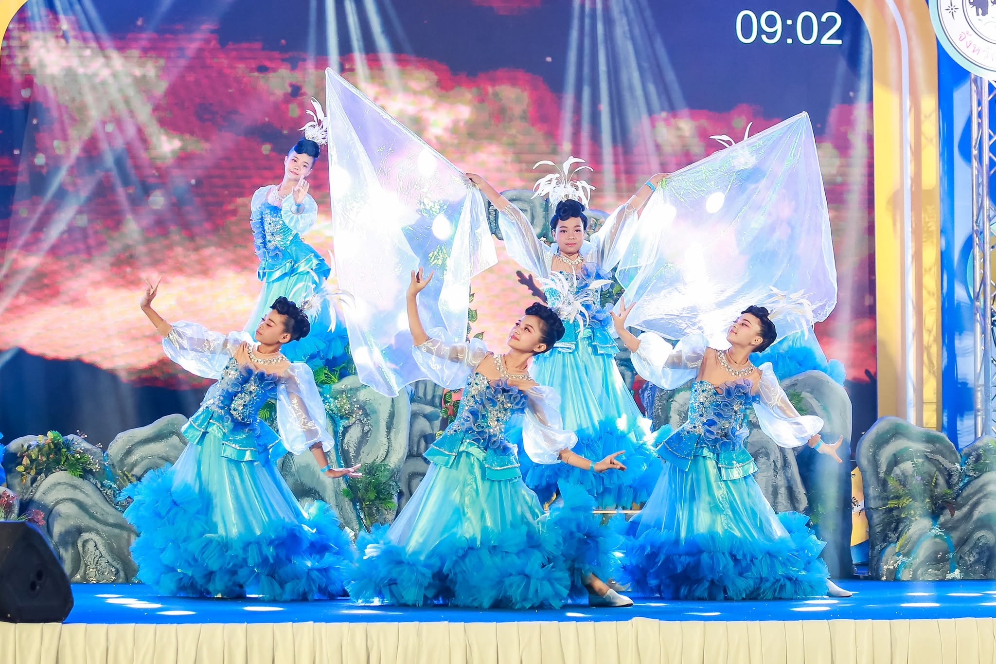 การร้องเพลงพระราชนิพนธ์พร้อมจินตลีลา ระดับชั้น ม.1-3