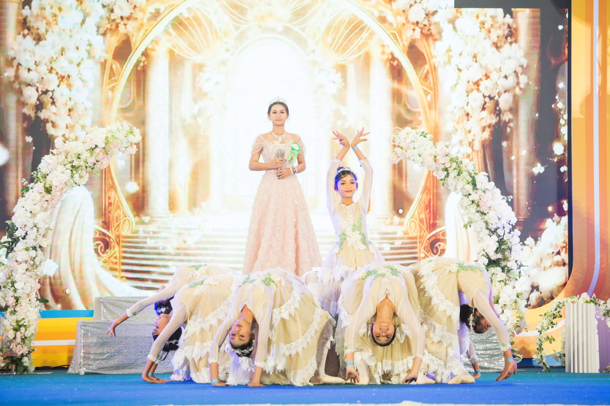 การร้องเพลงพระราชนิพนธ์พร้อมจินตลีลา ระดับชั้น ม.1-3