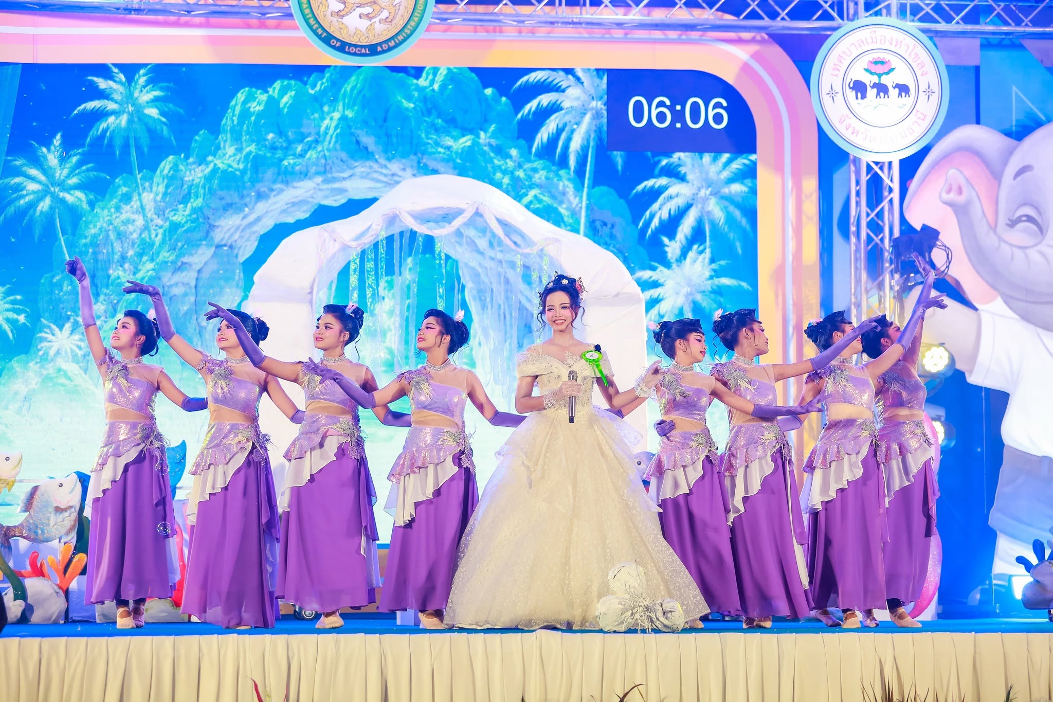 การร้องเพลงพระราชนิพนธ์พร้อมจินตลีลา ระดับชั้น ม.1-3