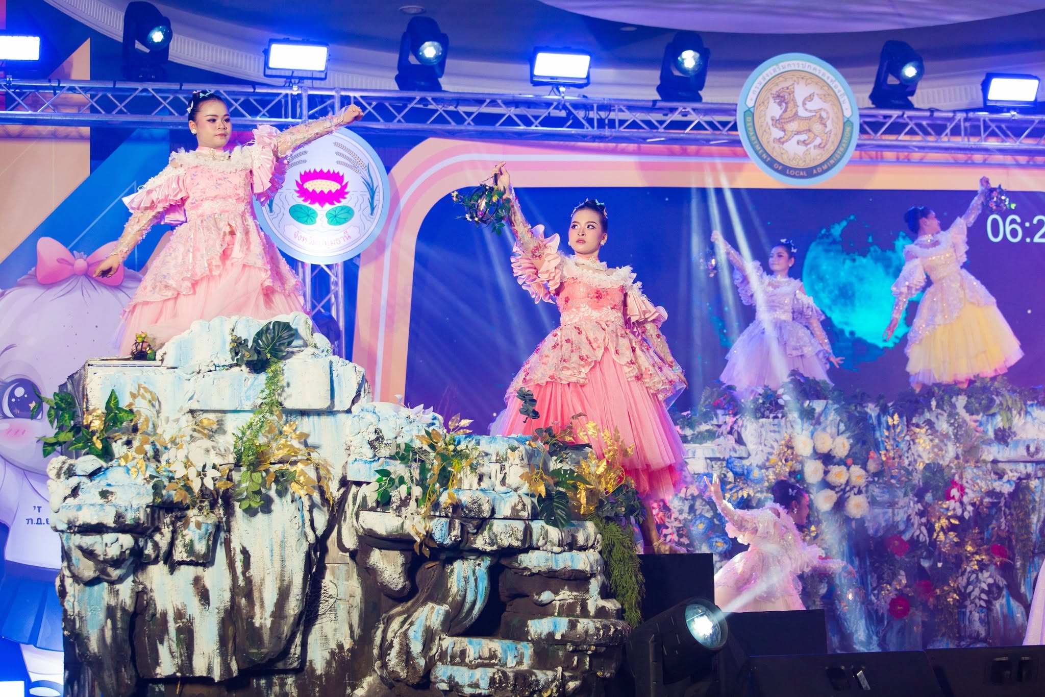 การร้องเพลงพระราชนิพนธ์พร้อมจินตลีลา ระดับชั้น ม.1-3