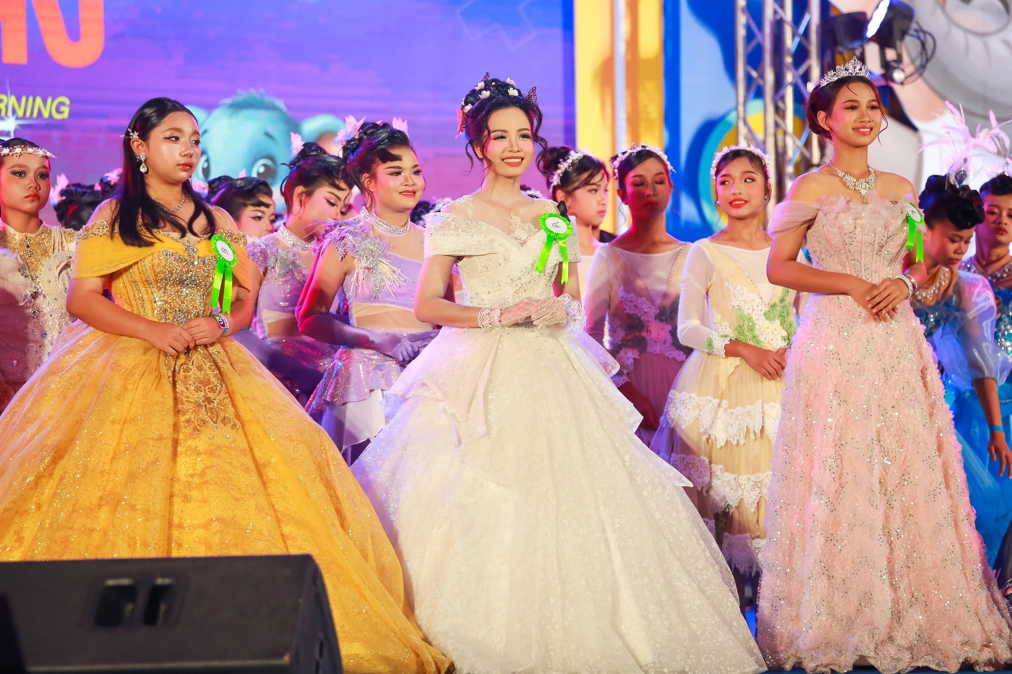 การร้องเพลงพระราชนิพนธ์พร้อมจินตลีลา ระดับชั้น ม.1-3