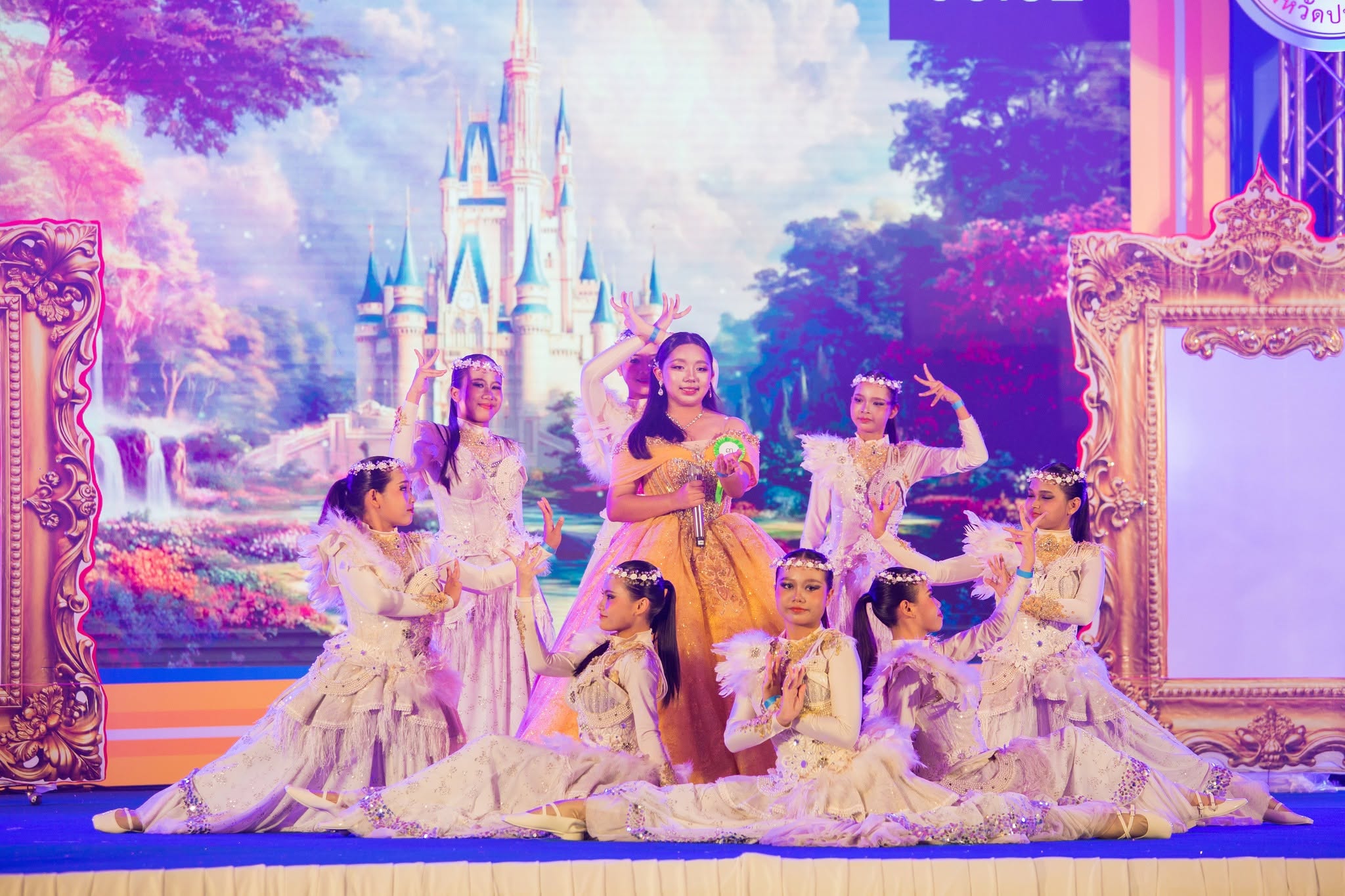 การร้องเพลงพระราชนิพนธ์พร้อมจินตลีลา ระดับชั้น ม.1-3