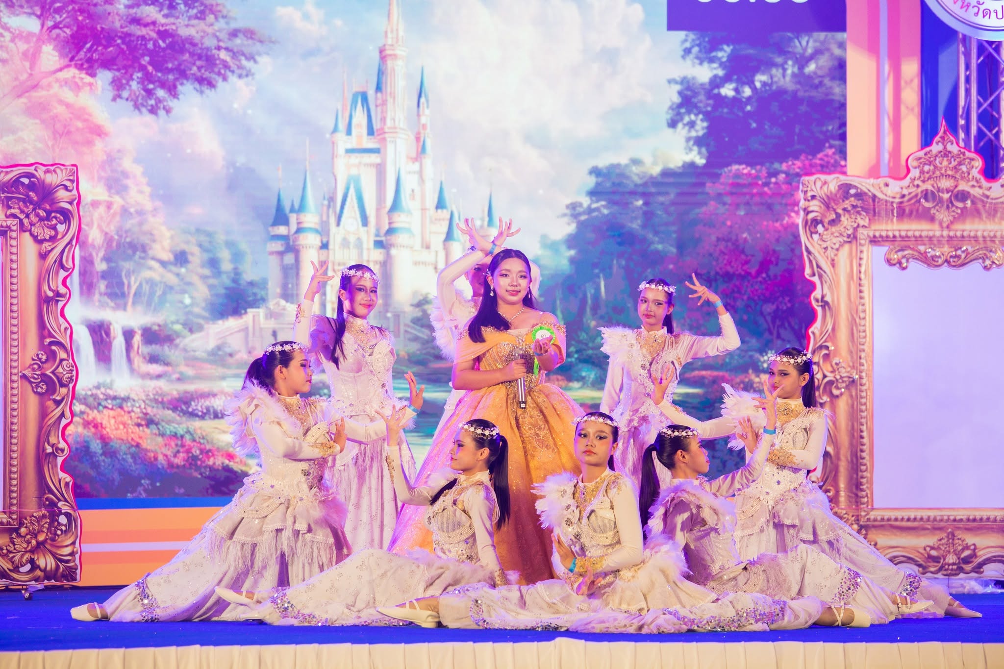 การร้องเพลงพระราชนิพนธ์พร้อมจินตลีลา ระดับชั้น ม.1-3
