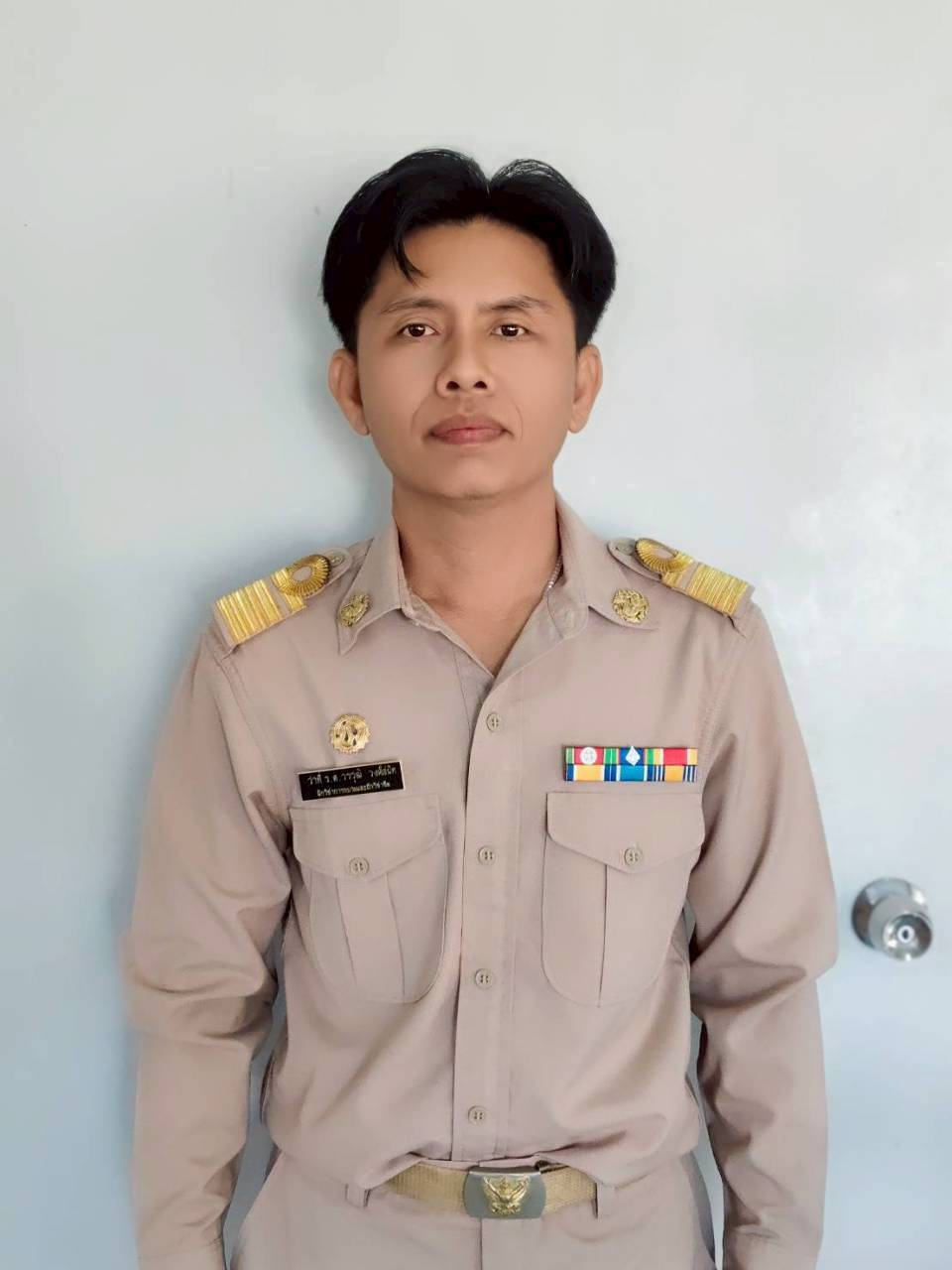 ว่าที่ร้อยตรีวรวุฒิ วงศ์สนิท