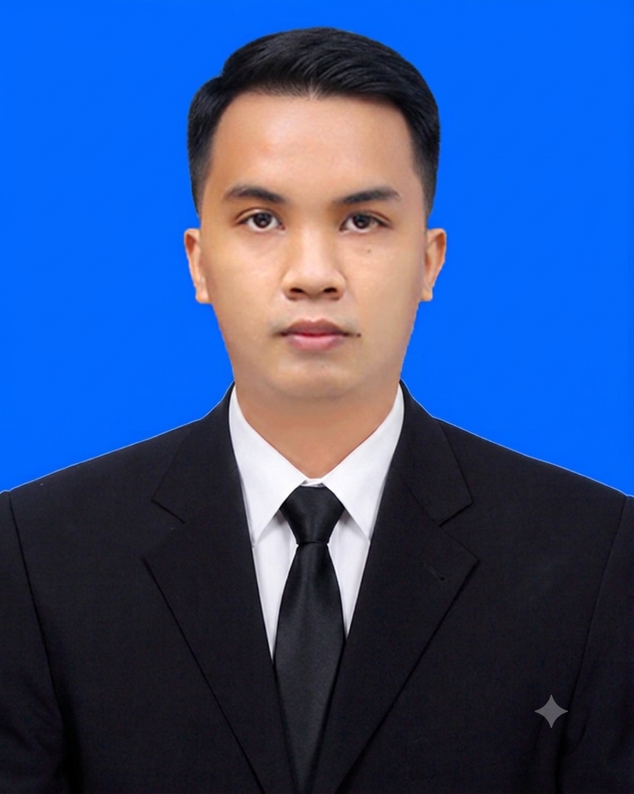 นายภูริพัฒน์ ภิรมย์กิจ