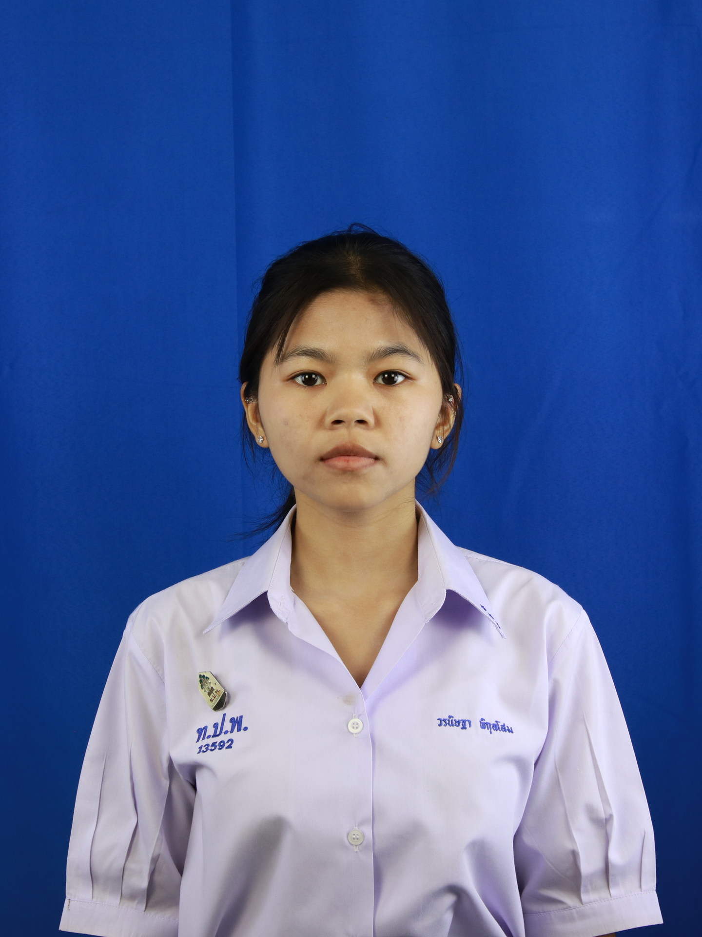 นางสาววรนิษฐา พิกุลโสม