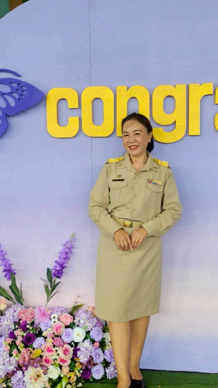 นางสาวมยุรี เกษร