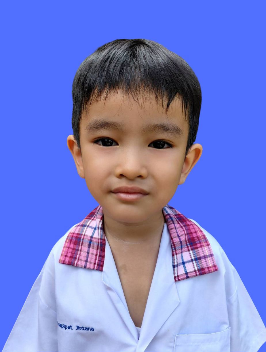 เด็กชายวีร์ชาพิภัทร จินต๊ะนา