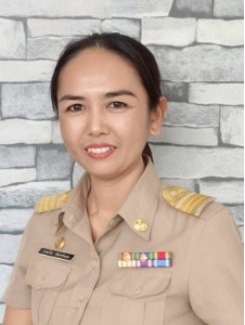 นางประไพ จันทร์หอม