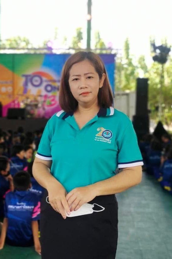 นางสาวเกศินี รัตน์นนท์
