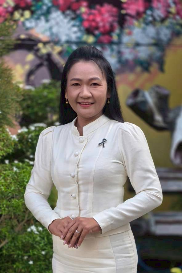 นางอุสาห์ วิเชียรราชัย