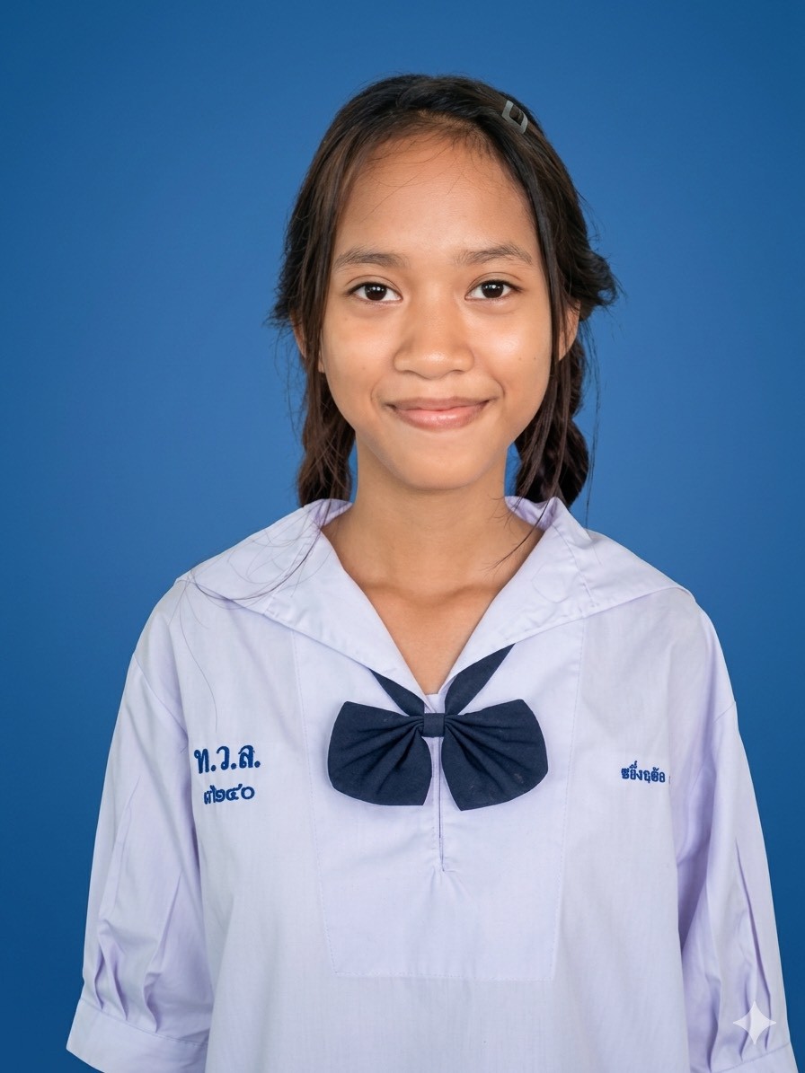 เด็กหญิงหนึ่งฤทัย คชรัตน์