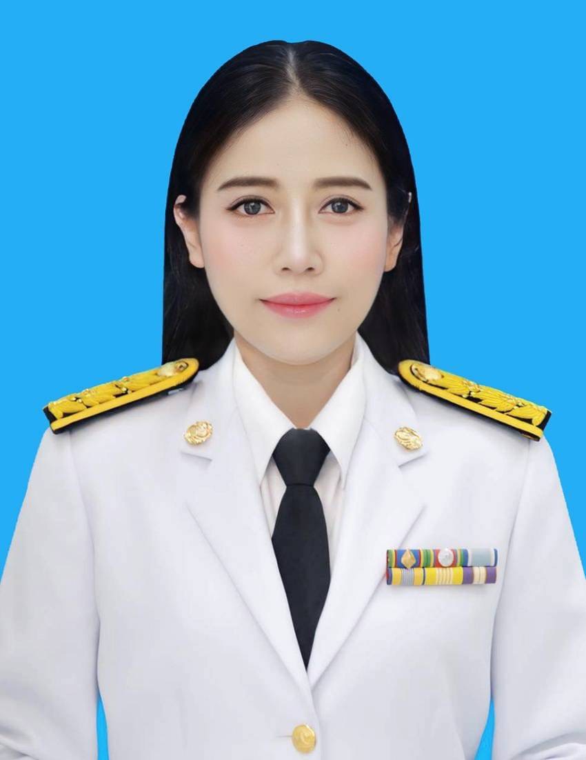 นางสาวศุภธิดา ประทุมทอง