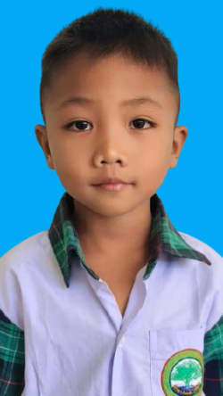 เด็กชายอธิวัฒน์ ขาวภูเขียว