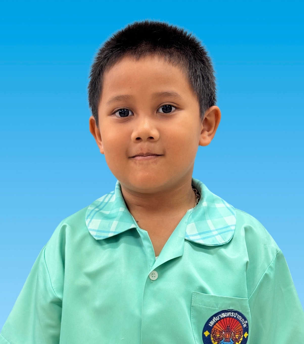 เด็กชายณคุณ แจ่มใส