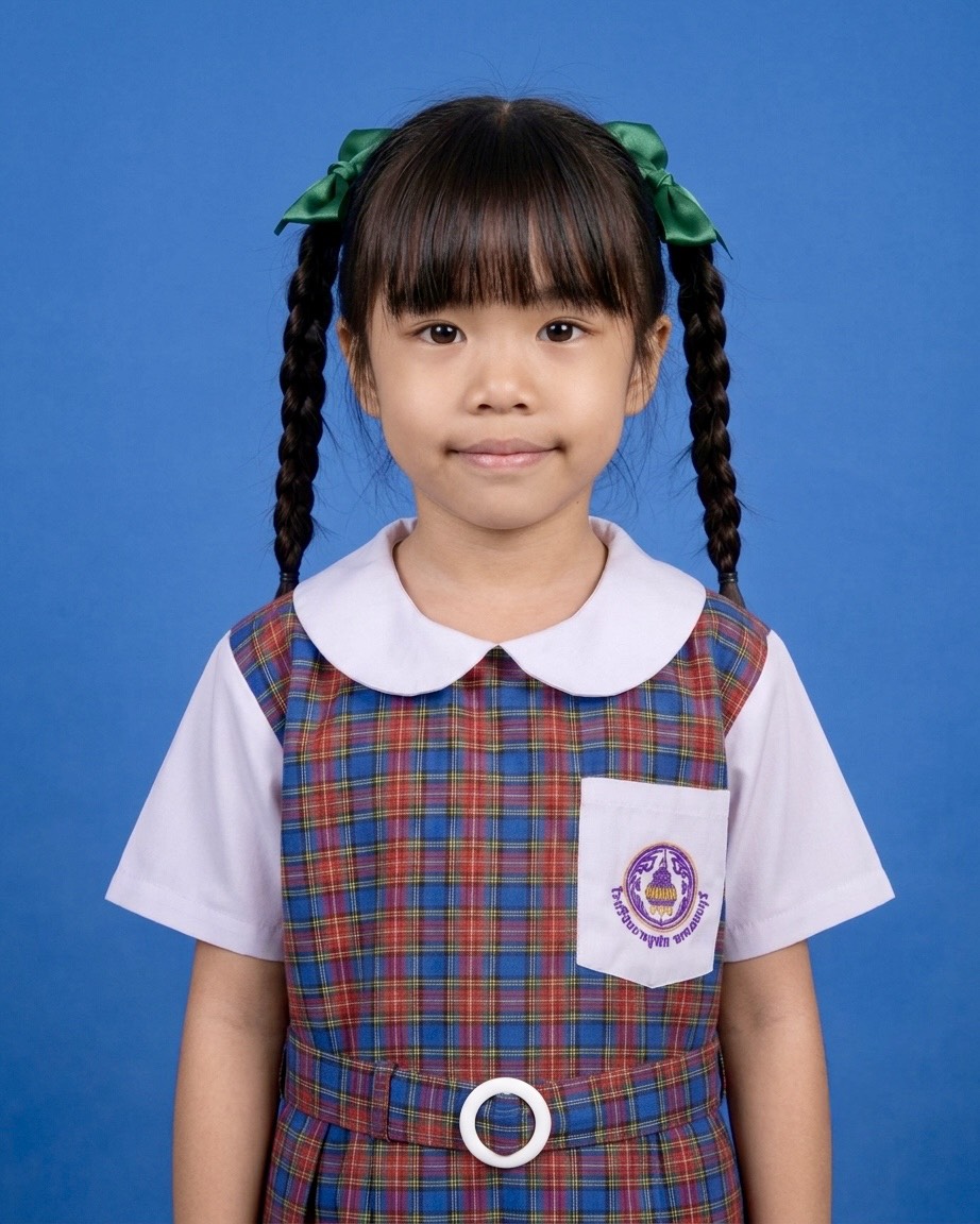 เด็กหญิงศศธร กีร์ตะเมคินทร์