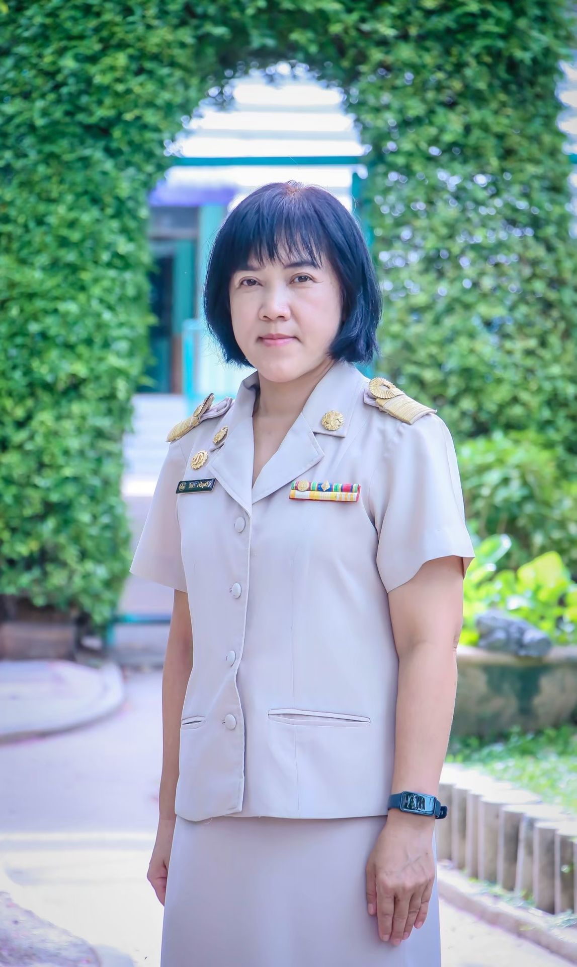 นางวีณา เจริญศรี