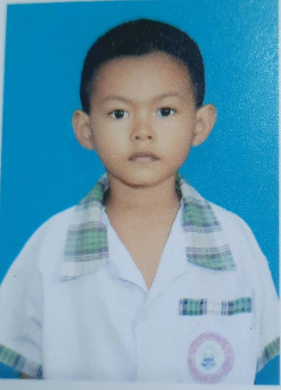 เด็กชายชนาธิป ถาวรวะยัก