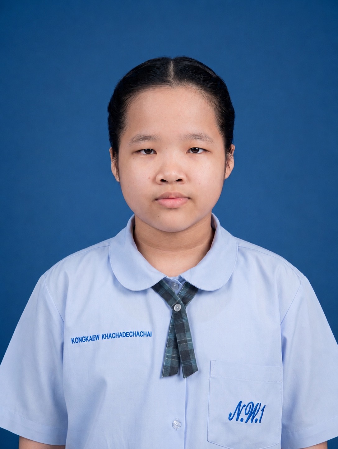 เด็กหญิงกรองแก้ว คชเดชาชัย