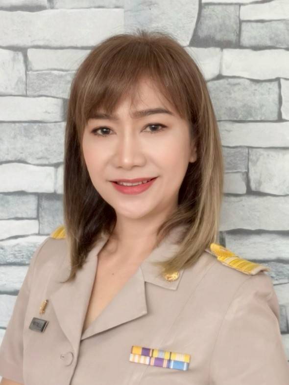 นางรุ่งทิพย์ หมั่นบุญ