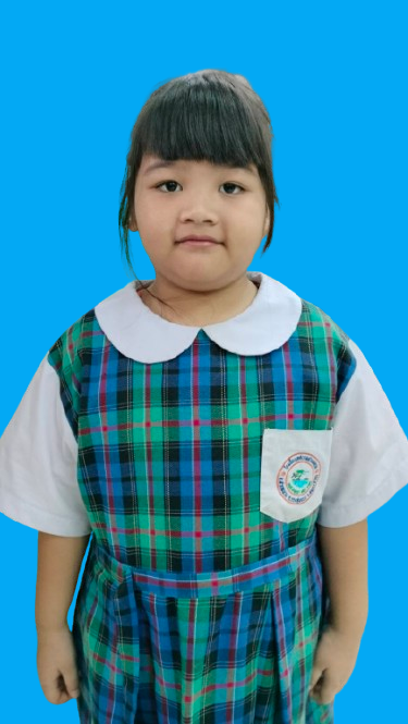 เด็กหญิงญาณิน โกมุก