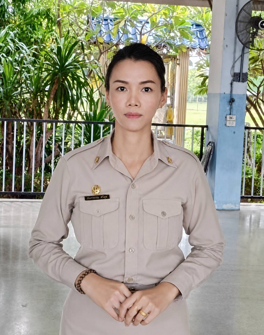 นางสาวอนิวรรณ เรืองโชติ