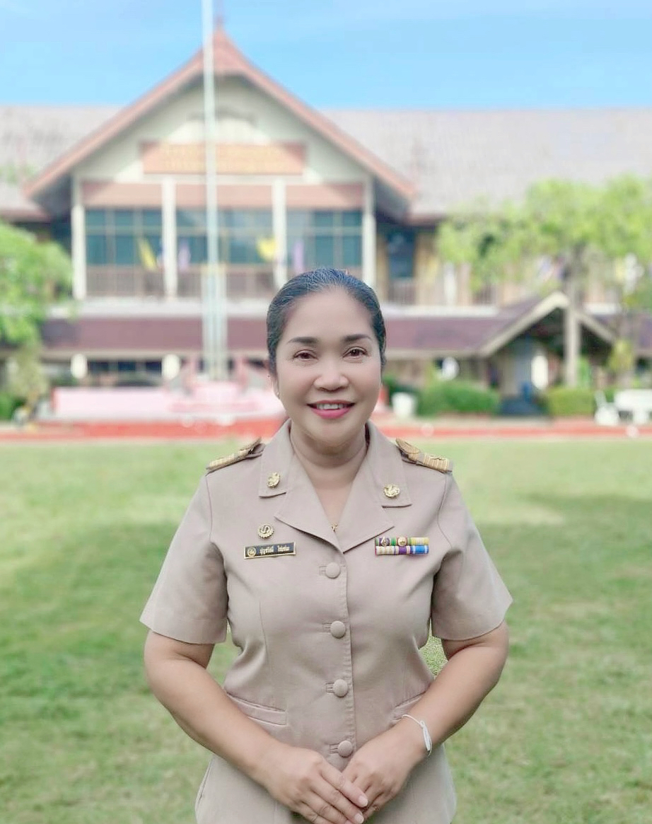 นางสาวปุญชรัสมิ์ ไชยชนะพิมลภัทร