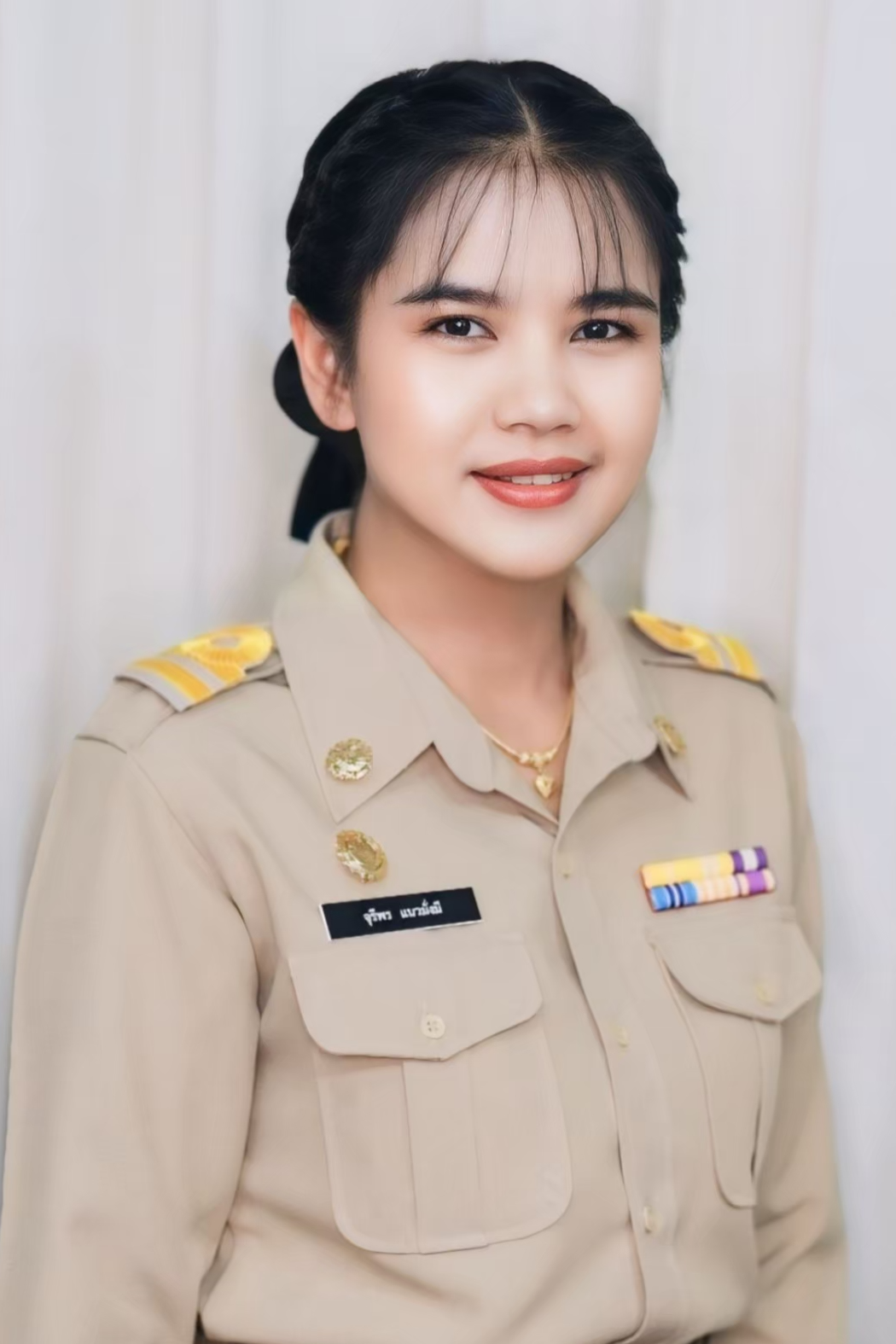 นางสาวจุรีพร แนวมั่งมี