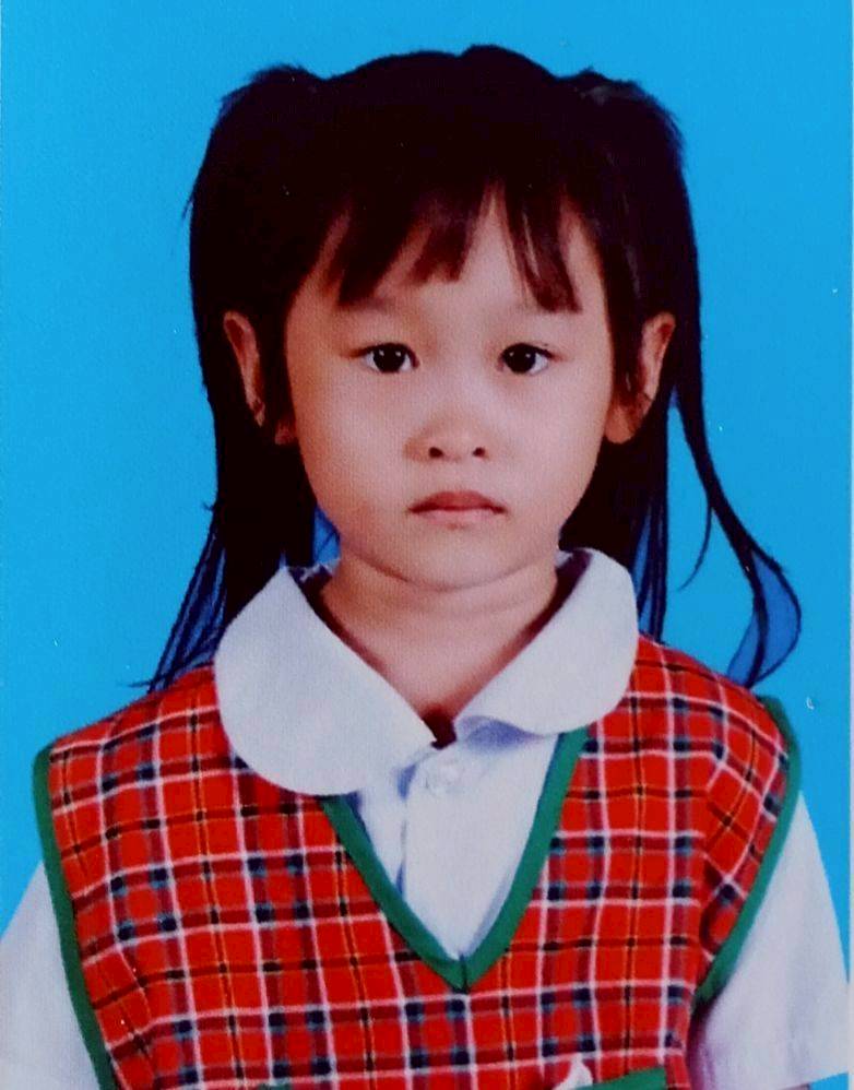 เด็กหญิงพรนภัส ไชยวงคต