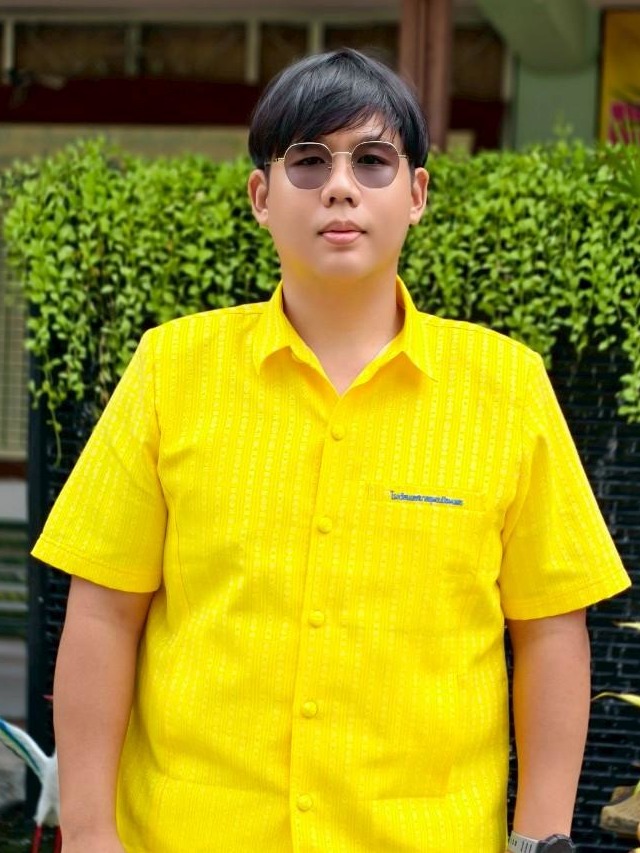 นายกฤตธวัช ตั้งคารวกุล