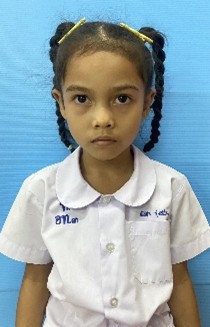เด็กหญิงณัชชา รุ่งสว่าง