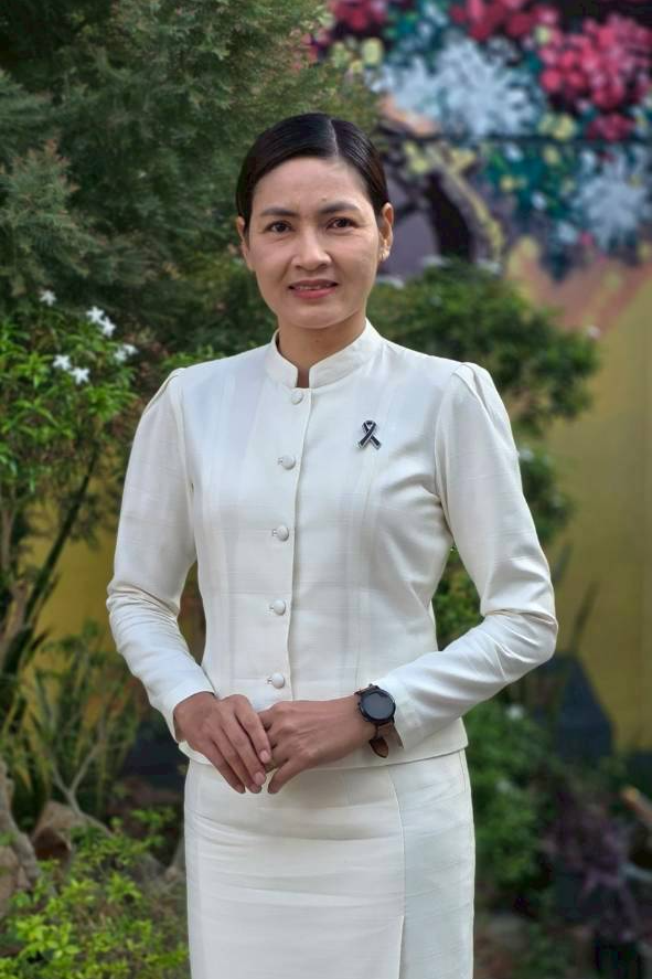 นางขนิษฐา สอาดนัก