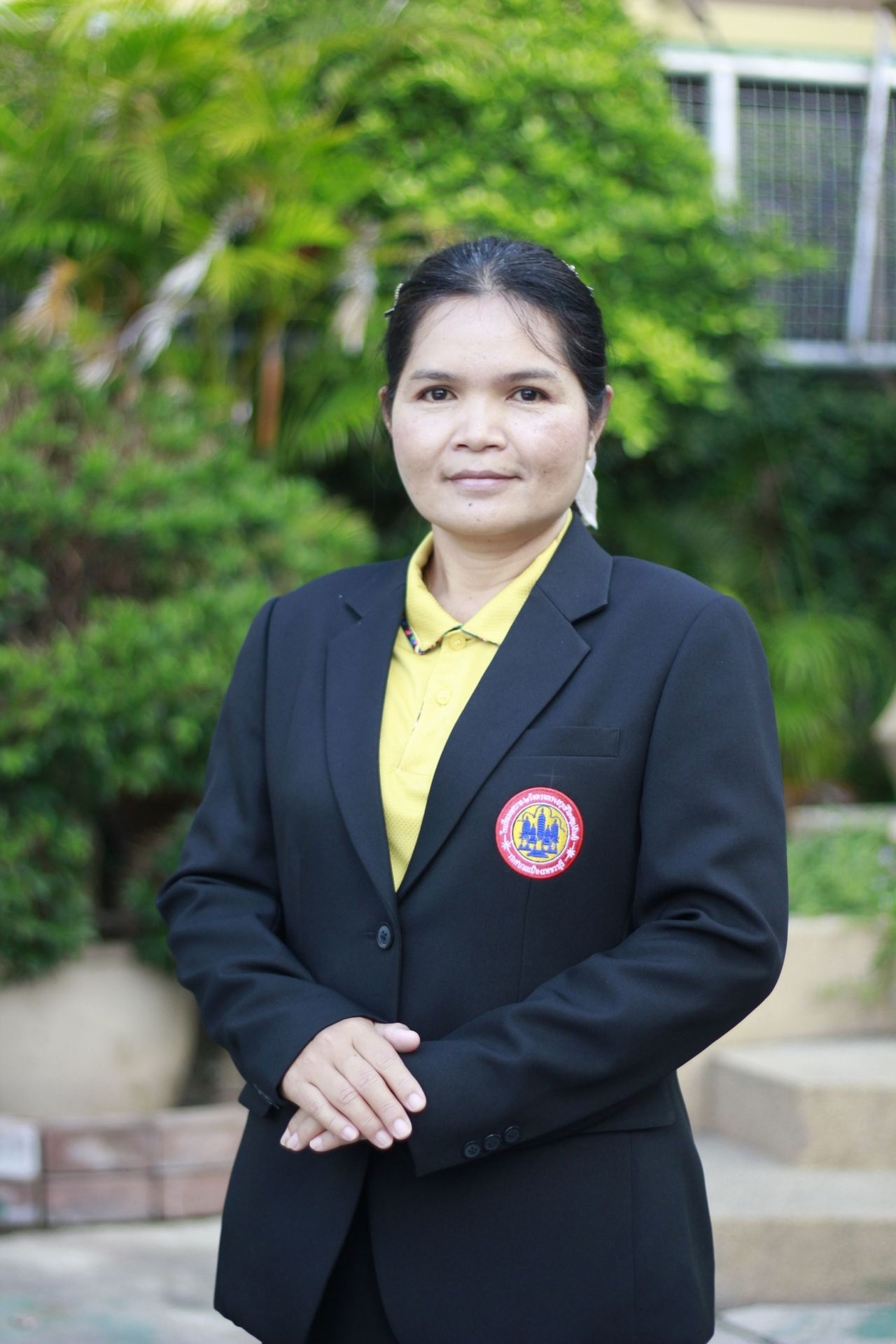 นางกรกนก จรัสรัมย์