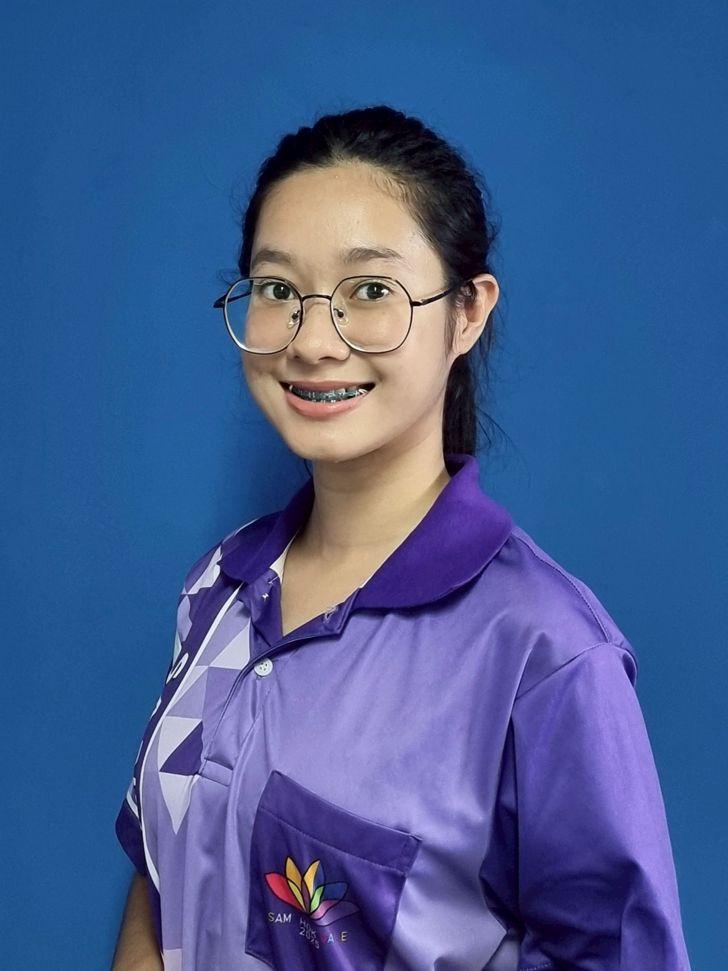นางสาวพรชนก พิพัฒน์วัฒนะวงศ์