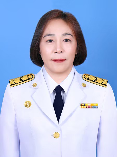นางสาวน้ำฝน อินโต