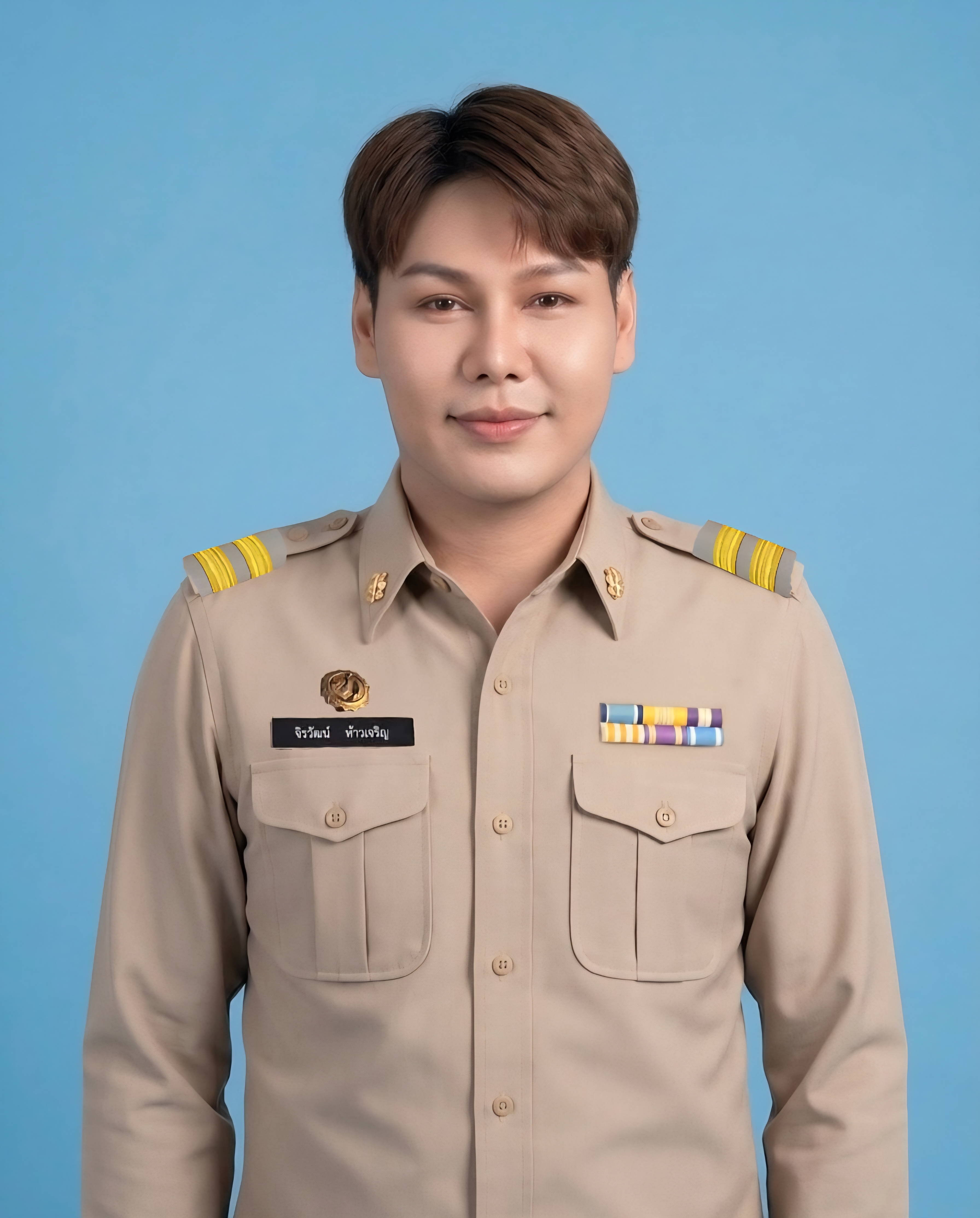 นายจิรวัฒน์ ห้าวเจริญ