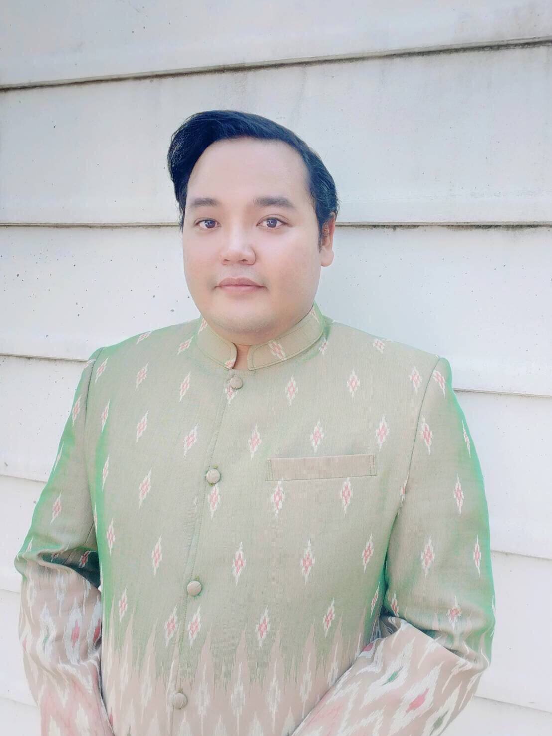 นายวัชรพงษ์ ทองสวัสดิ์