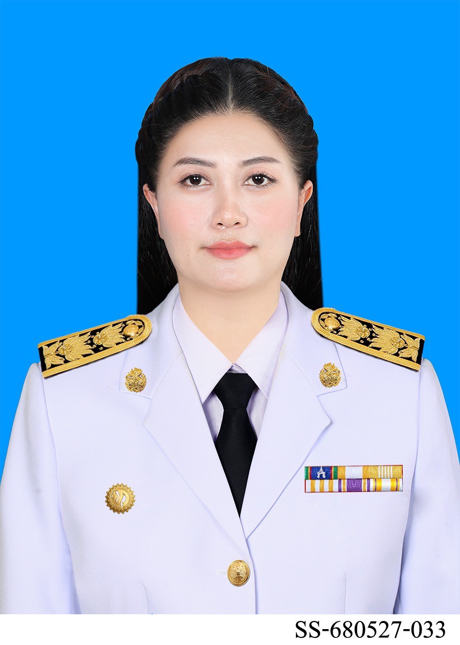 นางสาวเมลนีย์ นิธิดลภิรมย์กุล
