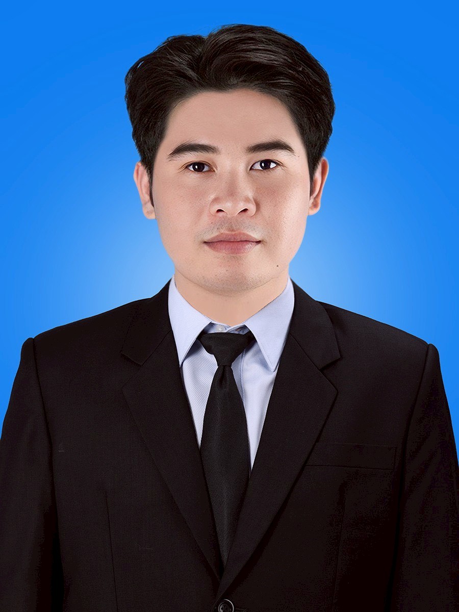 นายคมสันต์ ผาสุข