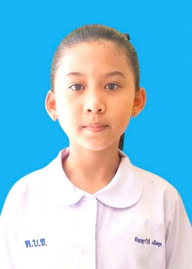 เด็กหญิงกัญญาวีร์ มณีบุญ
