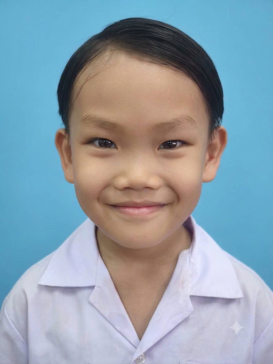 เด็กชายวรชัย เหลาเกิ้มหุ่ง