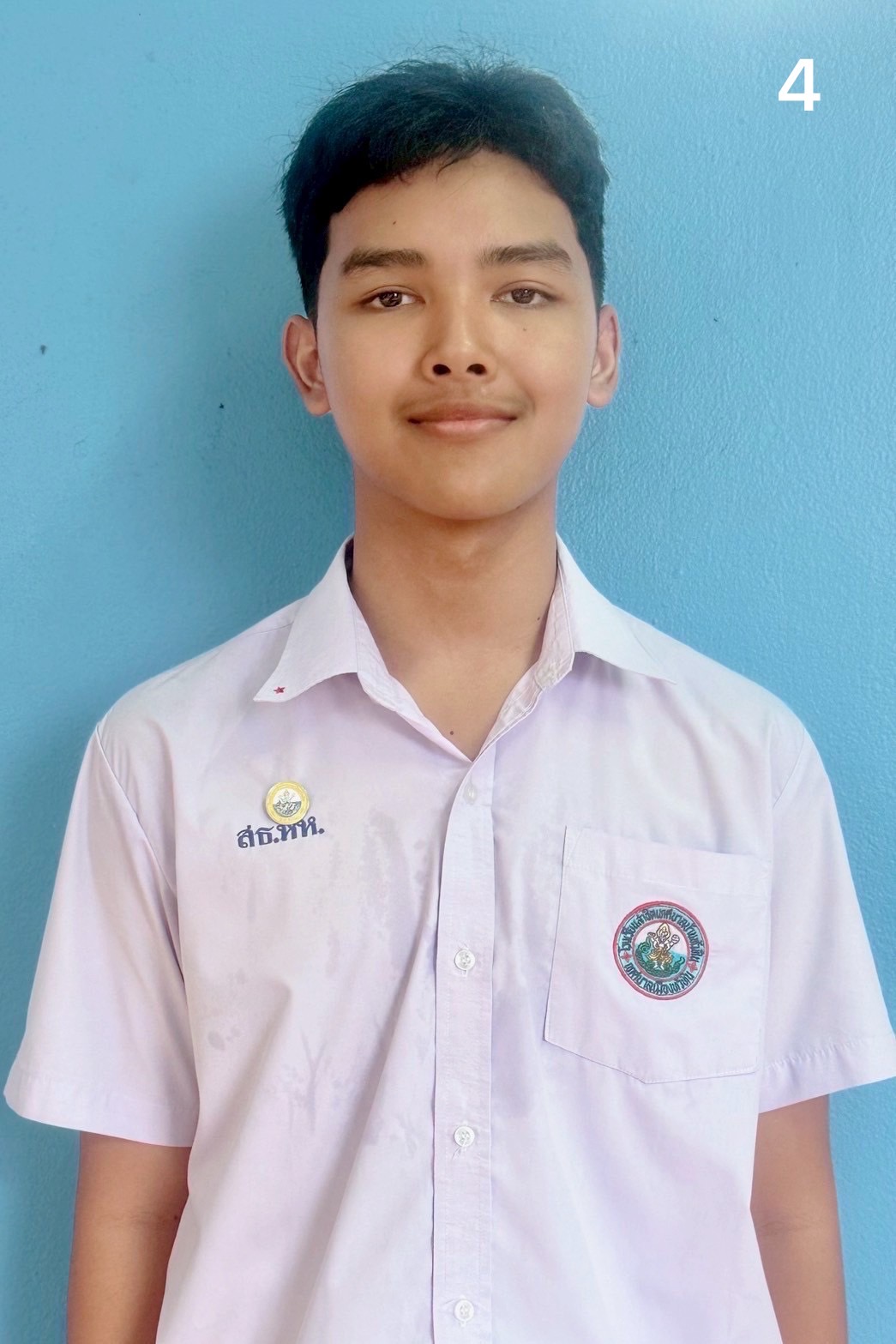 นายณฐภัทร หู้เต็ม